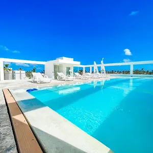 Apartamento Ducassi & Beach - Playa Bavaro - Wifi - Parking - Rooftop Pool & Spa , Punta Cana